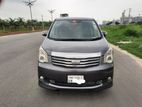 Toyota Noah X DUAL AC 2000 CC 2011