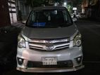 Toyota Noah X EDITION 2011