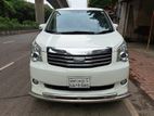 Toyota Noah X - Edition 2012