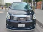 Toyota Noah X EDITION 2012