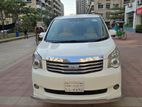 Toyota Noah X EDITION 2012