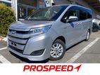 Toyota Noah X hyb 3.5p 1Dpw 2020