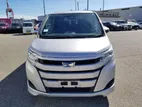 Toyota Noah X HYB 4POINT 86000km 2020