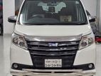 Toyota Noah X Hybrid 2015