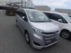 Toyota Noah x HYBRID 2019