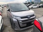 Toyota Noah X Hybrid 2022
