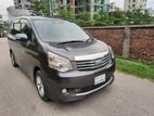 Toyota Noah X Key Start 2011