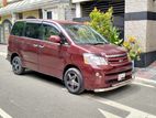 Toyota Noah X LPG CONVERTED 2005