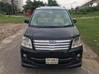 Toyota Noah X-Noha 2001