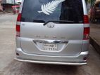 Toyota Noah . 2003