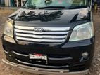 Toyota Noah X 2003