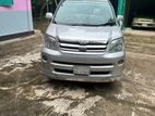 Toyota Noah X 2004