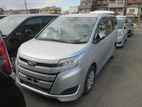 Toyota Noah X NON HYBRID 2018