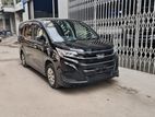 Toyota Noah X NON HYBRID 2020