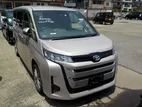 Toyota Noah X NON HYBRID 2022