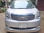 Toyota Noah X PACKAGE 2012