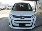 Toyota Noah X Pearl 3/68000 km 2022