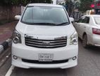 Toyota Noah X PKG 2010