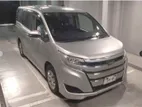 Toyota Noah X pkg 2021