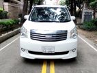 Toyota Noah X PKG & Octane 2011