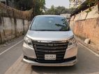 Toyota Noah X PKG & Octane 2016