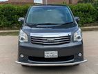 Toyota Noah X-Smart 2 door power 2011