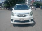 Toyota Noah X-Smart 2011