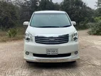 Toyota Noah X-Smart 2011
