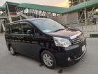 Toyota Noah x smart 2012