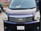 Toyota Noah X 2013