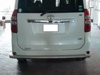 Toyota Noah X Smart 2013