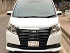 Toyota Noah X smart 2014