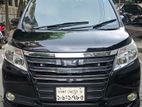 Toyota Noah X Smart 2014
