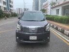 Toyota Noah X-Smart Package 2011