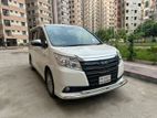 Toyota Noah X SMART PUSH HYB 2015