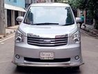 Toyota Noah X Smart Push Start 2011