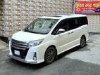 Toyota Noah X Smart Push Start 2014