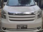 Toyota Noah X 2009