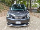 Toyota Noah XS 2011