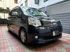 Toyota Noah X.Smart.Package 2012