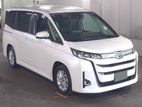 Toyota Noah Z Pkg Leg rest 2022