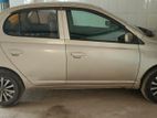 Toyota Platz 2003