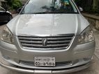 Toyota Premio . 2004
