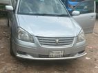 Toyota Premio . 2005