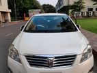 Toyota Premio . 2014