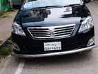 Toyota Premio . 2015