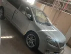 Toyota Premio . 2013