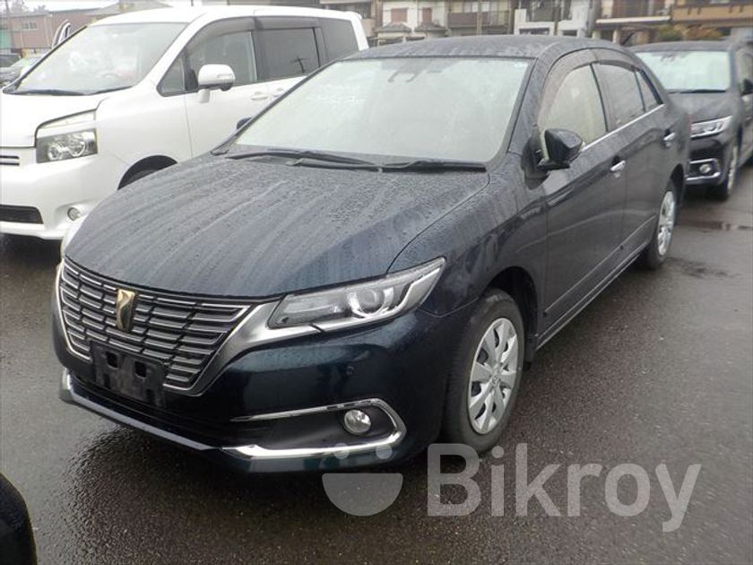 Toyota Premio Green Color 2019 for Sale in Baridhara | Bikroy