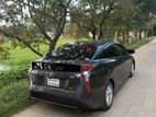Toyota Prius . 2018