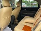 Toyota Prius . 2011